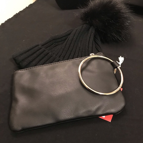 Sold - Picture 3 of 3